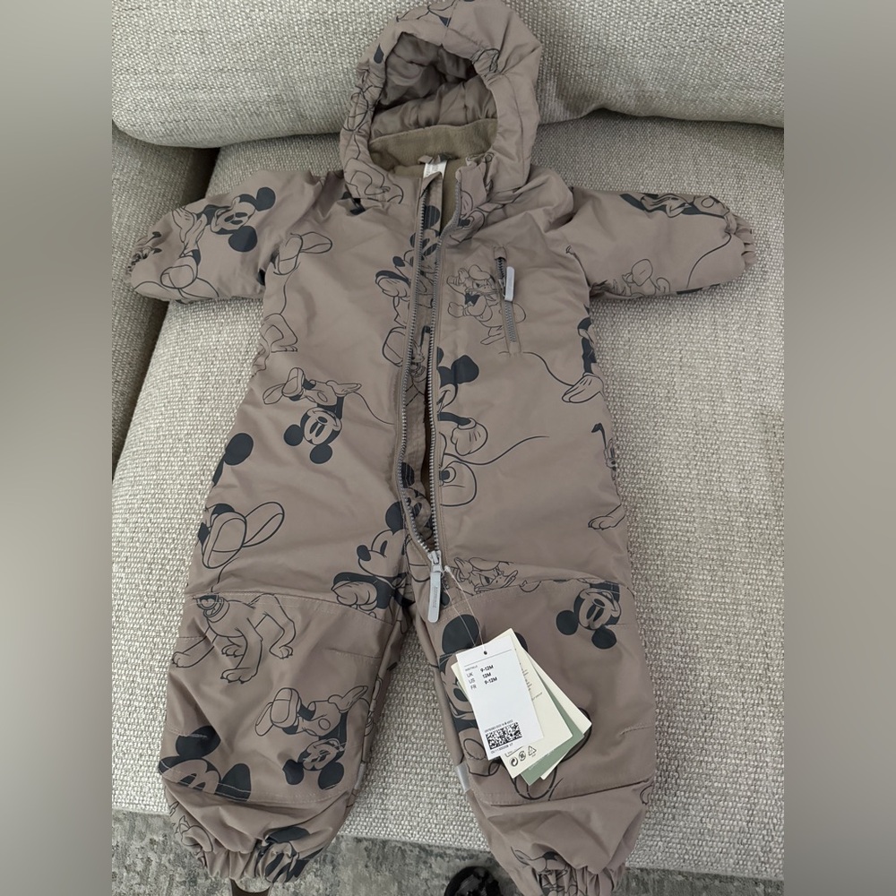 H&M snowsuit size 12 m